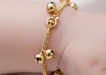 Bolehkah Bayi Baru Lahir Menggunakan Gelang Emas? Fakta yang Wajib Diketahui Ibu Baru