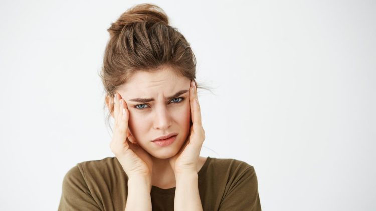 9 Tanda Masuk Angin, Kenali Penyebab dan Cara Penanganan Mandiri