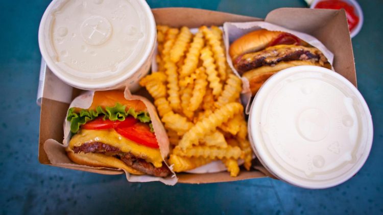 Mengapa Junk Food Menyebabkan Kecanduan Meski Berdampak Buruk bagi Kesehatan? Ini Penjelasannya