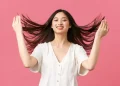 Dampak Tidur dengan Rambut Basah pada Kulit Kepala dan Rambut yang Perlu Diwaspadai
