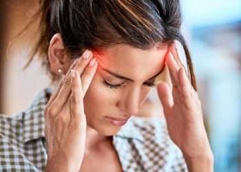 Rebusan Daun yang Efektif untuk Redakan Sakit Kepala dan Menghilangkan Nyut-nyutan