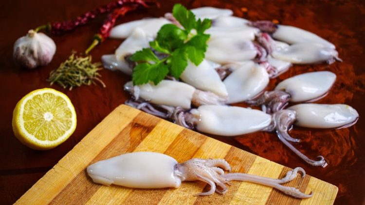 Batasi Konsumsinya, 5 Ikan dan Seafood Tinggi Kolesterol yang Perlu Diketahui