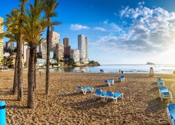 Pantai Wisata Spanyol Ditutup karena Ditemukannya Siput Berbisa