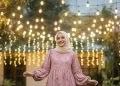 10 Model Gamis Batik Lengan Balon Warna Dusty Pink untuk Acara Keluarga Anggun