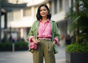 6 Trik Gaya Memadukan Outfit Pink dan Hijau untuk Tampil Lebih Segar