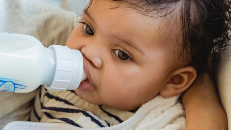Tanda Bayi Tidak Cocok Susu Formula yang Harus Diketahui Orang Tua untuk Tumbuh Kembang Optimal