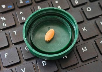 Vitamin D 600 hingga 800 IU Efektif Menjaga Kesehatan Tulang Belakang