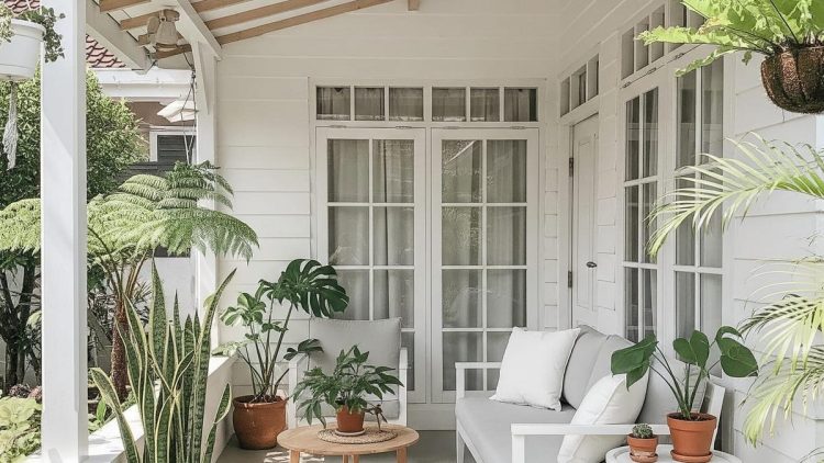 10 Model Teras Rumah Elegan dan Fungsional untuk Hunian yang Nyaman