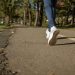 8 Manfaat Jalan Kaki Pagi untuk Kesehatan Jantung, Mental, dan Pengelolaan Berat Badan