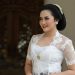10 Model Kebaya Klasik Lengan Pendek Kombinasi Batik Gaya Modern yang Anggun