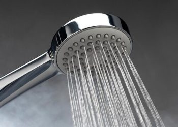 6 Manfaat Mandi Pagi untuk Menjaga Tubuh Segar dan Produktif Sepanjang Hari