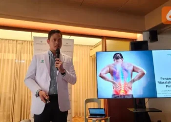 Mengenali Sakit Pinggang dari Bantalan, Sendi, atau Otot