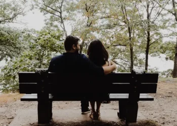 Biar Tidak Salah Paham, Ini Perbedaan Pria dan Wanita dalam Menjalin Hubungan