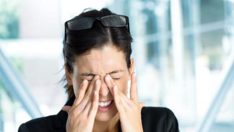 9 Tanda Kesehatan Mata yang Perlu Diperhatikan dan Diperiksakan ke Dokter