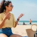 7 Rekomendasi Outfit Pantai Modis dan Fashionable agar Tetap Keren dan Nyaman