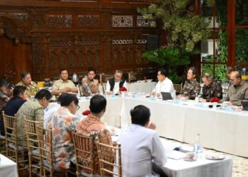 Prabowo Pimpin Rapat Terkait Sistem Keuangan dan Perbankan di Kertanegara
