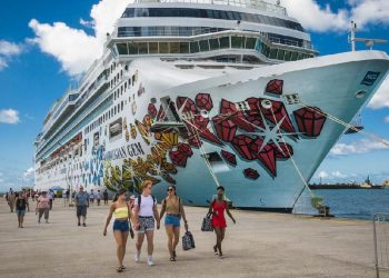 10 Panduan Penting untuk Pemula Naik Kapal Pesiar