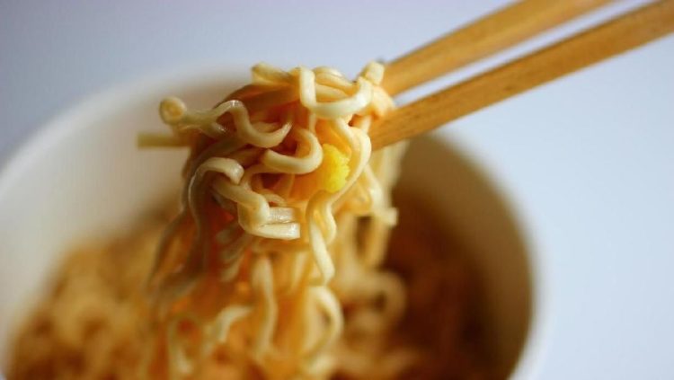 5 Cara Memasak Mi Instan Sehat Tanpa Mengorbankan Cita Rasa