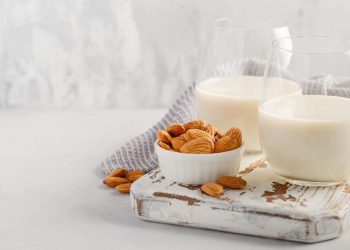 9 Manfaat Susu Almond untuk Menjaga Kesehatan Tulang