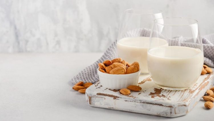 9 Manfaat Susu Almond untuk Menjaga Kesehatan Tulang