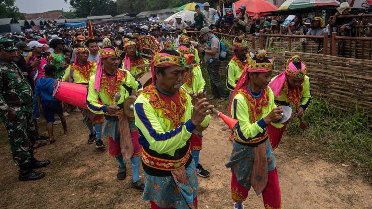 80 Kosakata Sehari-hari Bahasa Madura yang Sering Dipakai Beserta Artinya