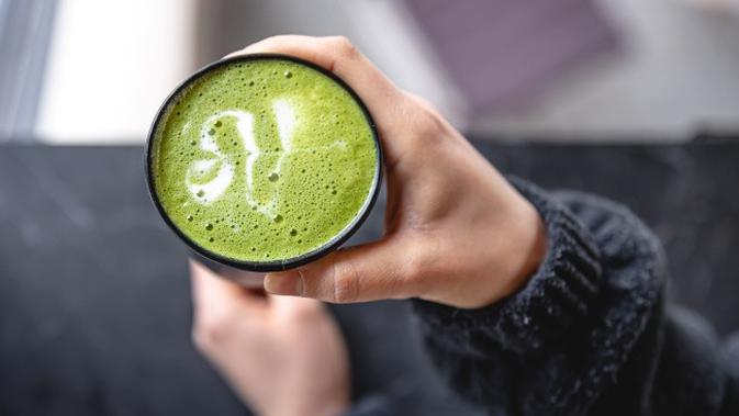 Minuman Matcha Sehat? Simak Fakta Kafein, Manfaat, dan Cara Penyajiannya