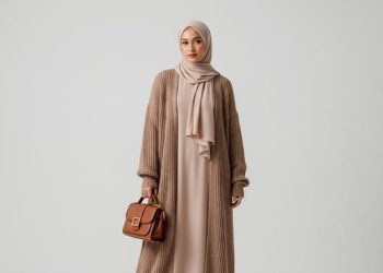 8 Model Abaya Kombinasi Rajut Simpel untuk Gaya Modest Modern yang Unik