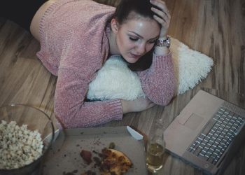 Waspada, Kebiasaan Begadang Dapat Meningkatkan Risiko Diabetes