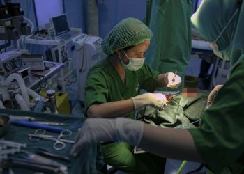 Menjahit Harapan di Ujung Bibir Anak Tanah Air