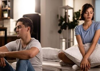 Diam sebagai Alat Manipulasi Emosional