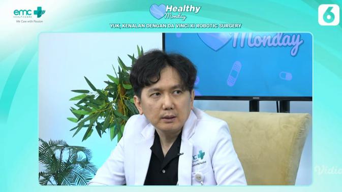 Operasi Minimal Invasif dengan Bukaan Luka 8 Milimeter Menggunakan Robotic Surgery da Vinci Xi