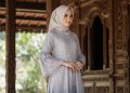 9 Model Gamis Batik Brokat Kombinasi Polos yang Anggun dan Elegan serta Tidak Pasaran