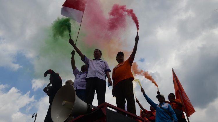 Mengenal Omnibus Law: Pengertian, Implementasi, dan Dampak Terhadap Kehidupan