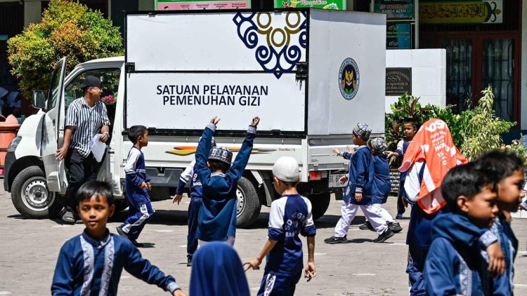 Mobil Mitra SPPG Kini Hanya Diperbolehkan Antar MBG Sampai Pagar Sekolah