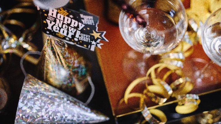 35 Contoh Ucapan Selamat Tahun Baru 2026 yang Singkat dan Berkesan