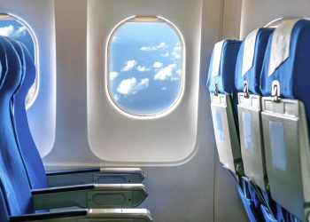 Perjalanan Waktu! Pesawat Terbang dari Tahun 2026 Mendarat di 2025