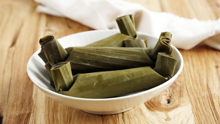 Resep Lontong Daun Pisang yang Kenyal dan Tahan Lama