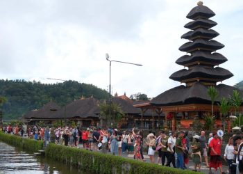 Penerbangan Turun, Jumlah Wisatawan Juga Menurun