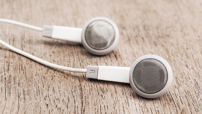 Membersihkan Earphone agar Suara Jelas dan Tahan Lama