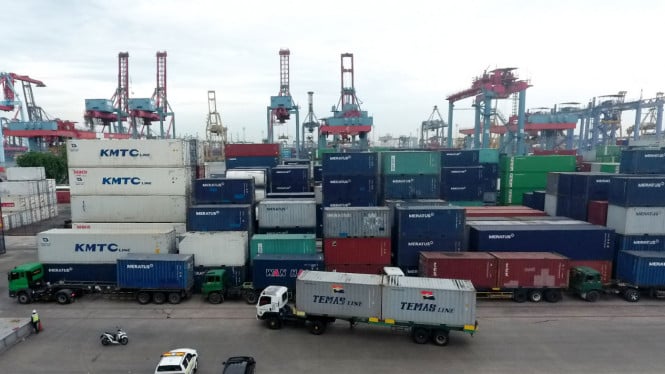 Pungli Jadi Beban Utama Biaya Logistik Nasional Bukan Tarif Tol Menurut Pengamat