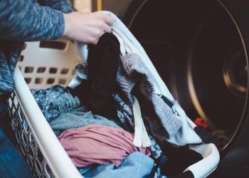7 Cara Mengatasi Cucian yang Susah Kering di Musim Hujan