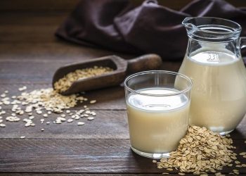 Oat Milk Dinilai Bukan Alternatif Terbaik untuk Susu Sapi Menurut Ahli Gizi