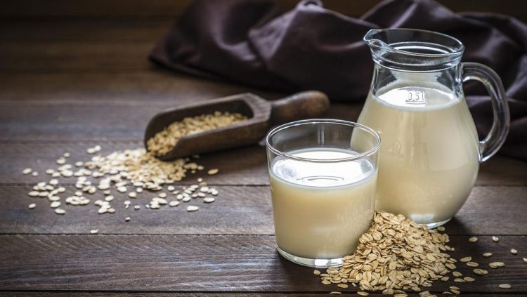 Oat Milk Dinilai Bukan Alternatif Terbaik untuk Susu Sapi Menurut Ahli Gizi