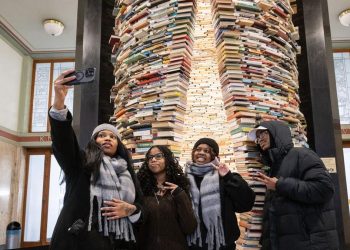 Kunjungi Menara Buku Praha yang Viral di TikTok