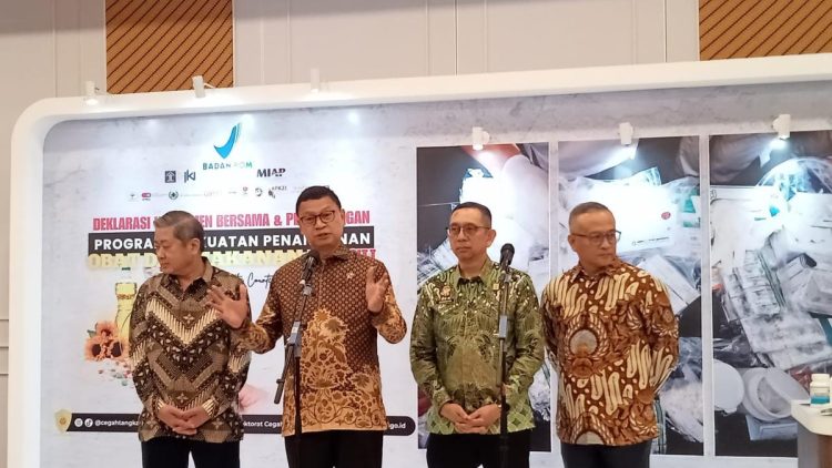 Obat Palsu Menjadi Ancaman Ganda bagi Kesehatan dan Ekonomi Negara