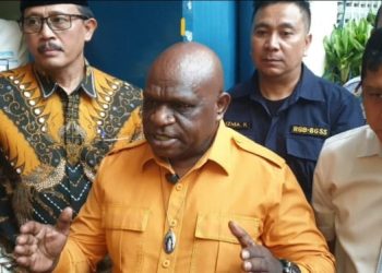 Gandeng Haris Azhar dan Rocky Gerung untuk Revisi UU HAM